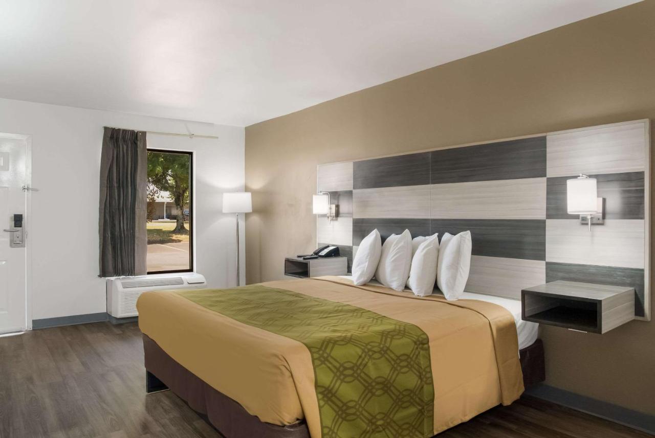 Hotel Econo 2*