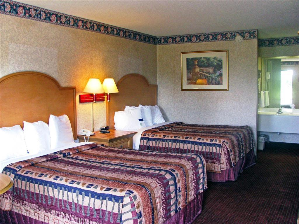 Econo Hotel